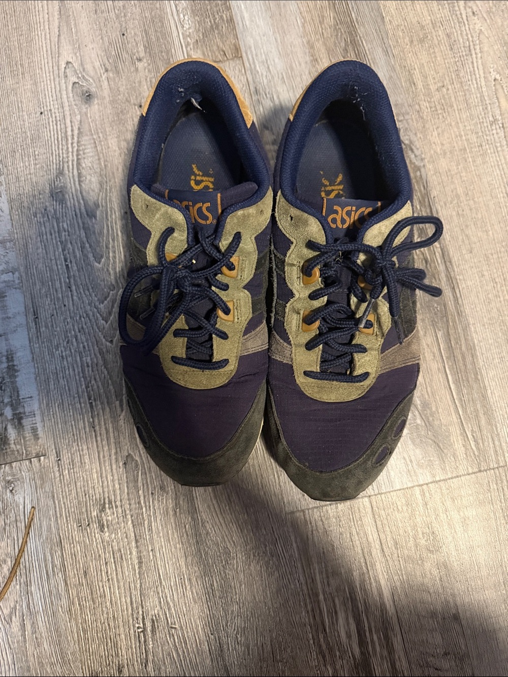 ASICS Men's waterproof Navy and Olive Green Low-Top Sneakers